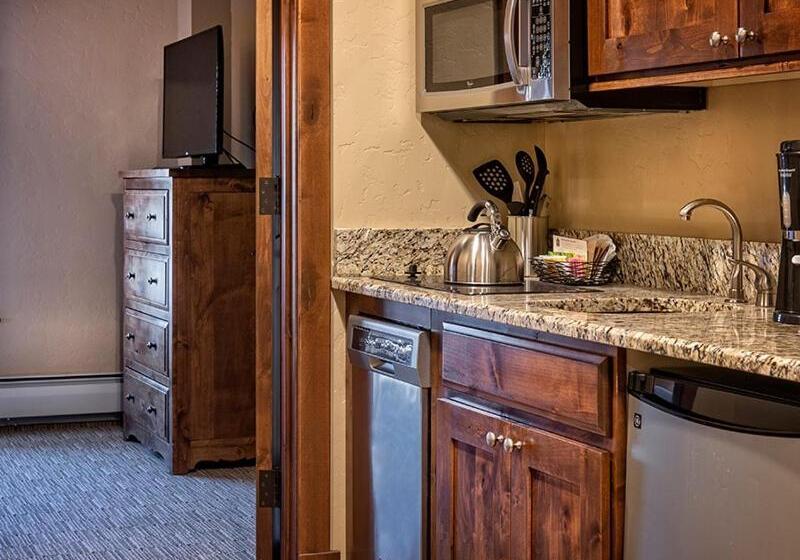 Grand Lodge Peak 7   Condo