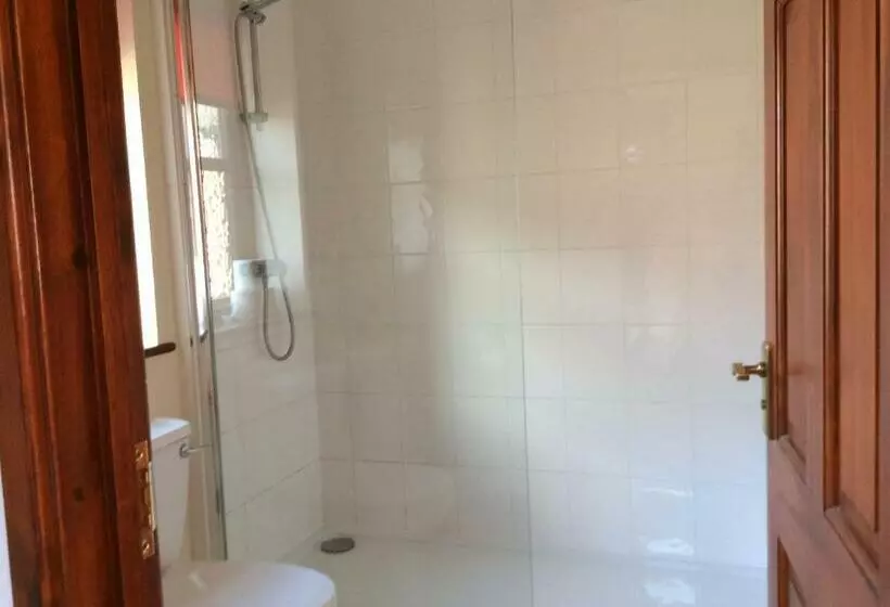 Hostelli The Fountain Oldwood