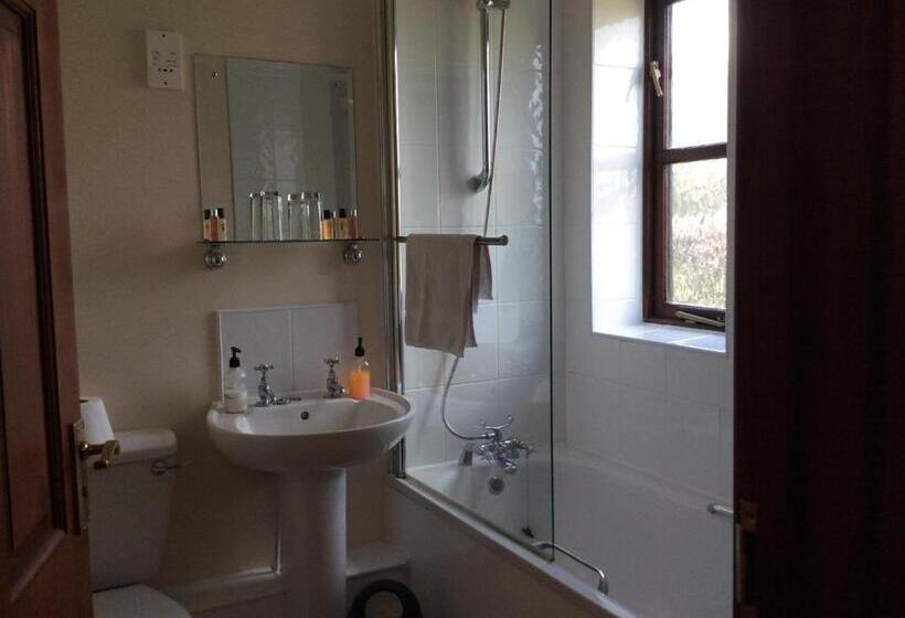 客栈  The Fountain Oldwood