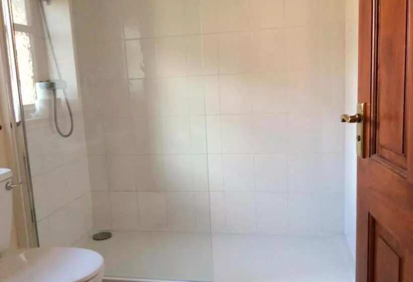 Hostelli The Fountain Oldwood