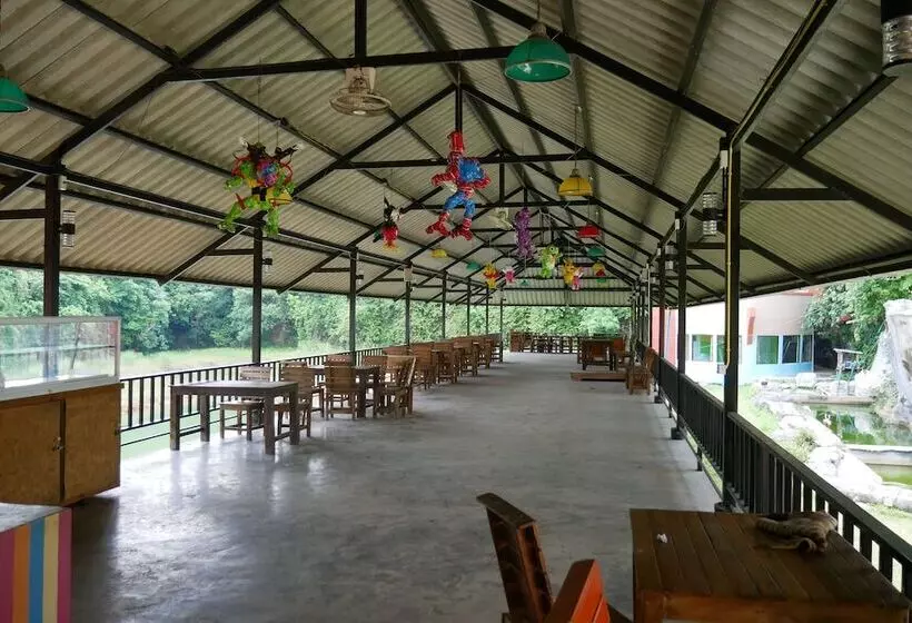 هتل Aiyara Garden Resort
