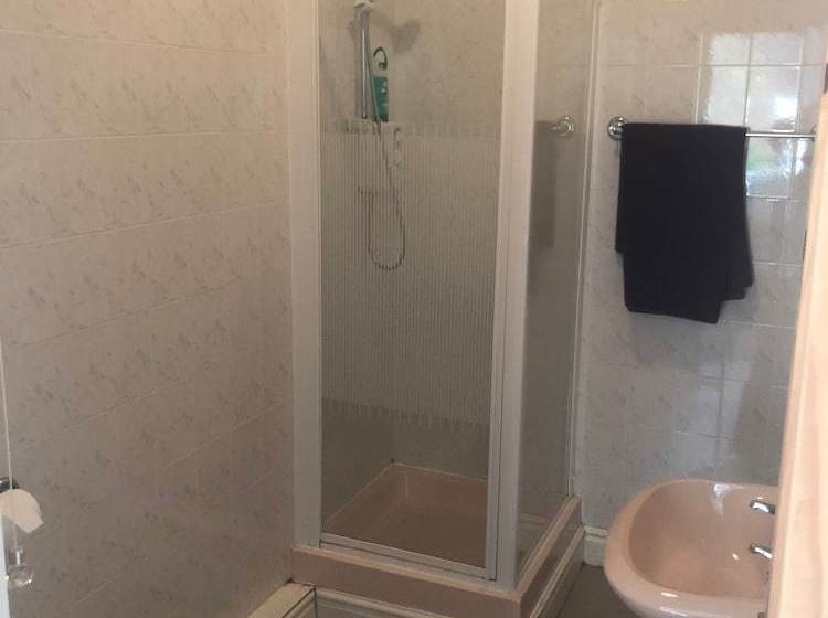 Отель Kenlis Arms