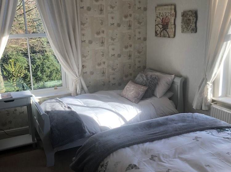 Отель Kenlis Arms