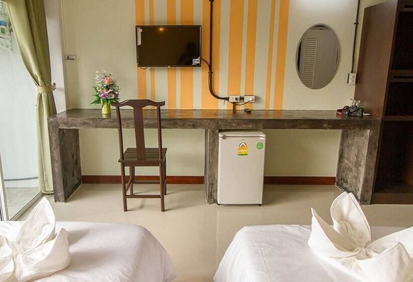 בית מלון כפרי Vatchara