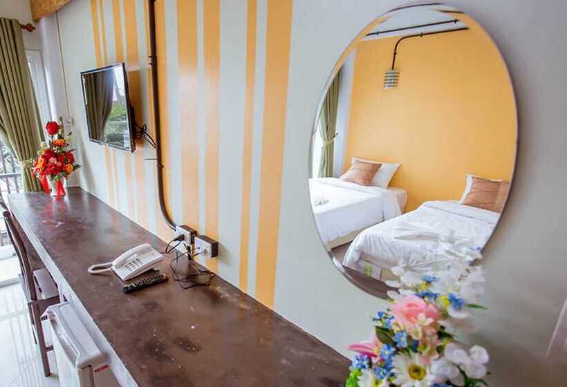 בית מלון כפרי Vatchara