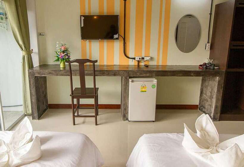 בית מלון כפרי Vatchara