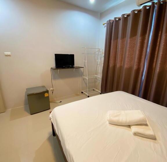 Khaolak Mind Home Hostel