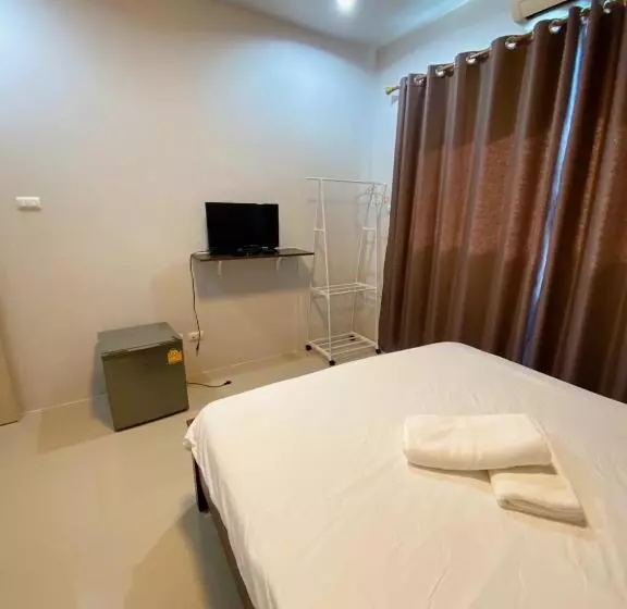 Khaolak Mind Home Hostel