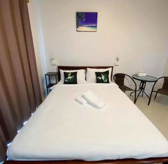 Khaolak Mind Home Hostel