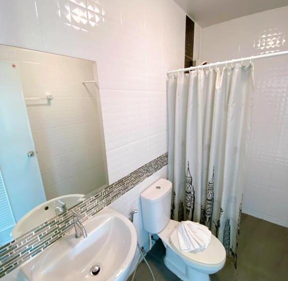 Khaolak Mind Home Hostel