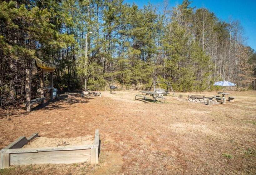 모텔 Nacoochee Valley Rentals