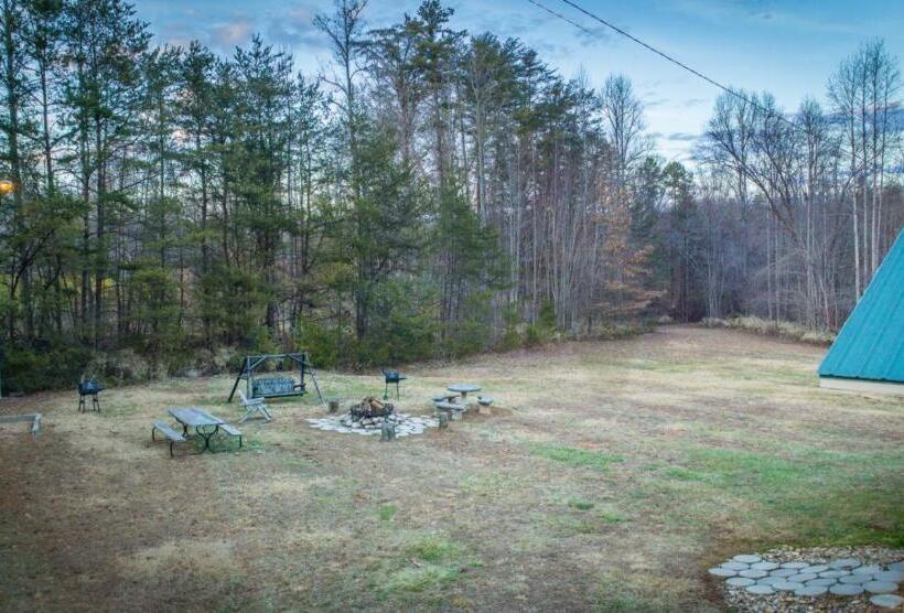 모텔 Nacoochee Valley Rentals