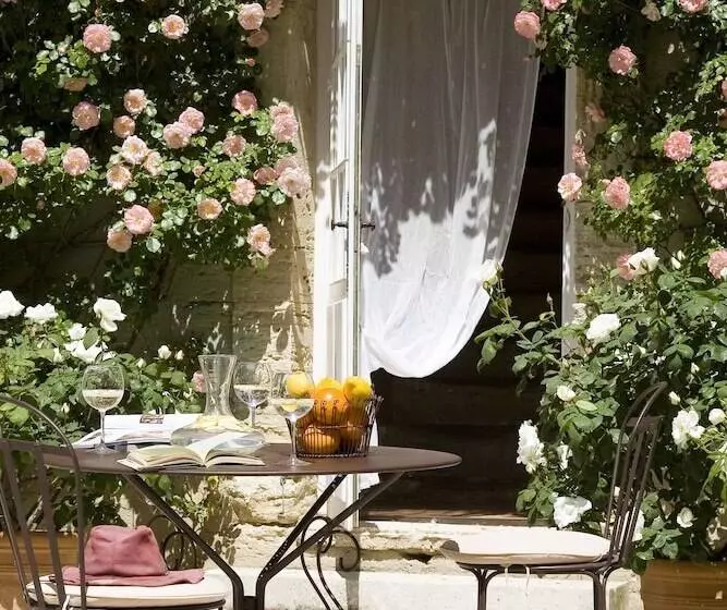 ペンション La Bastide De Voulonne