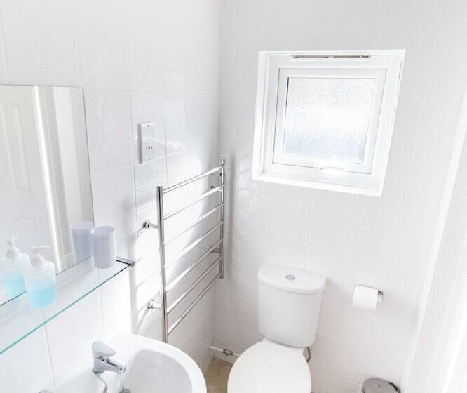 Seaview Holidays Salterns Village