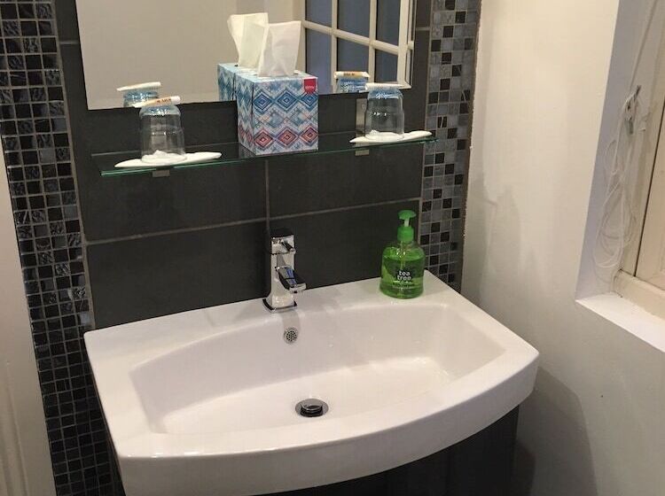 The Rocks Bed & Breakfast