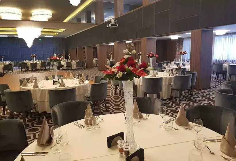 בית מלון כפרי Aro Palace