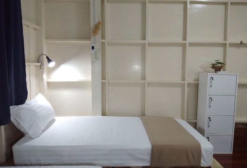 63 Hostel Lopburi