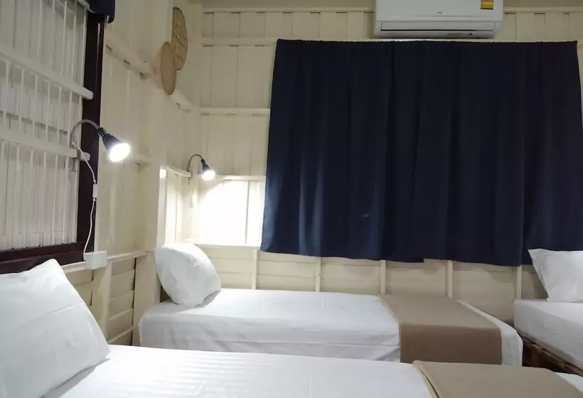 63 Hostel Lopburi