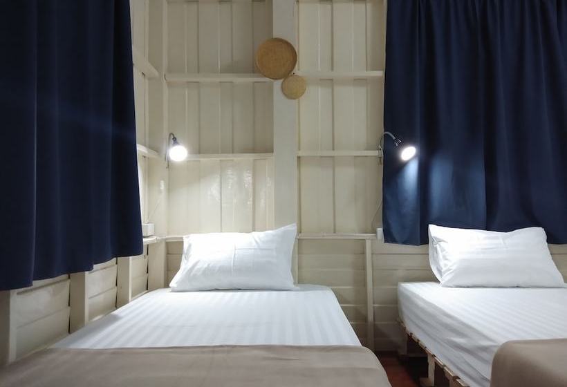 63 Hostel Lopburi