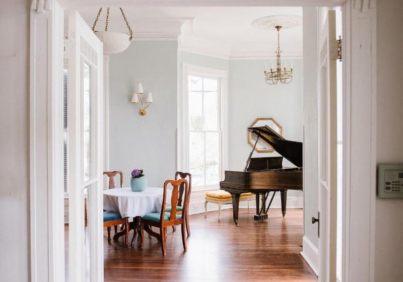 مبيت وإفطار Carr Mansion