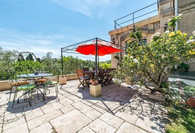 Aamiaismajoitus (B&B) Chateau Du Comte