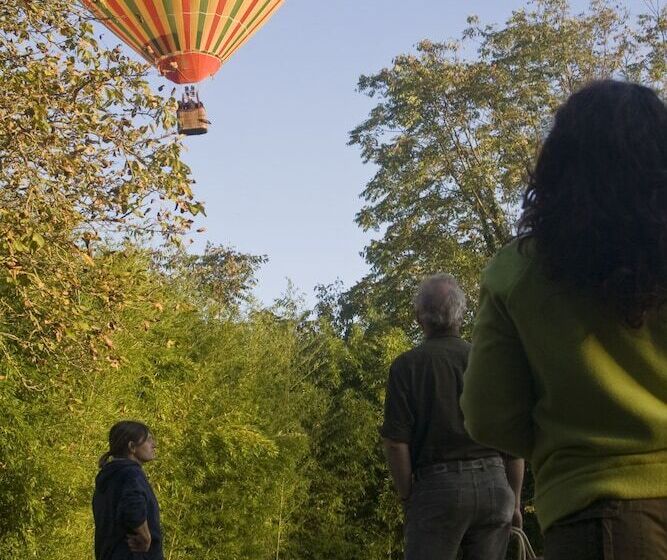 تختخواب و صبحانه Château Latour Segur Suites & Spa