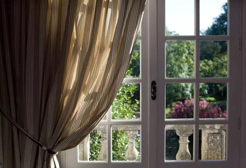 ベッドアンドブレックファースト Château Latour Segur Suites & Spa