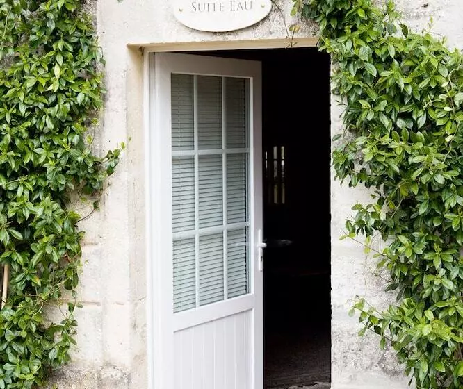 ベッドアンドブレックファースト Château Latour Segur Suites & Spa