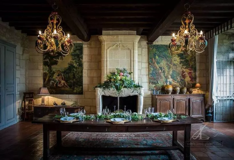ベッドアンドブレックファースト Château Latour Segur Suites & Spa