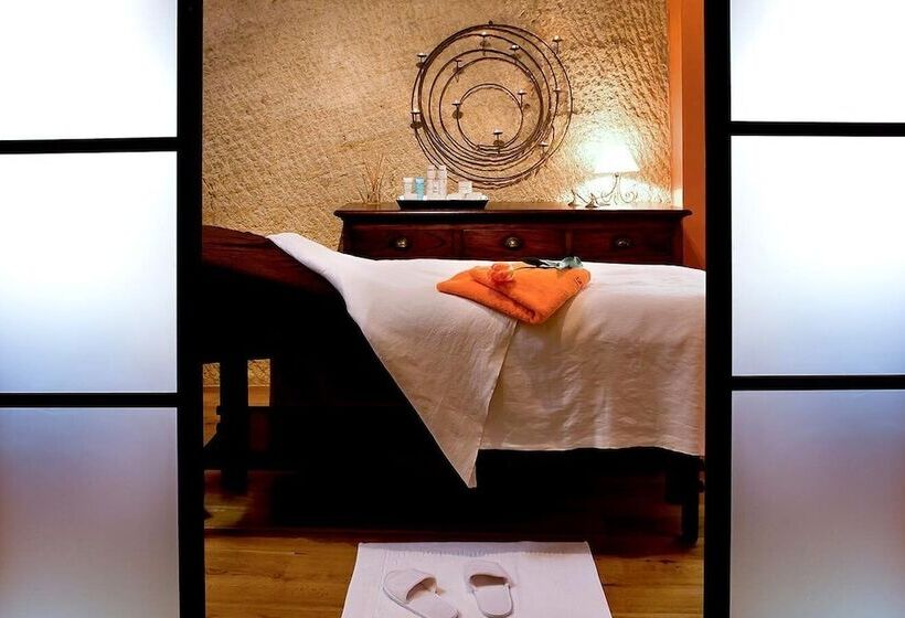 تختخواب و صبحانه Château Latour Segur Suites & Spa