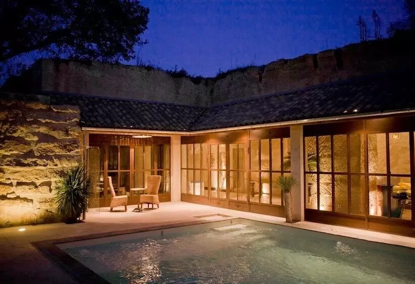 ベッドアンドブレックファースト Château Latour Segur Suites & Spa