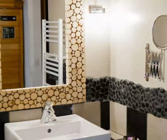 ベッドアンドブレックファースト Château Latour Segur Suites & Spa