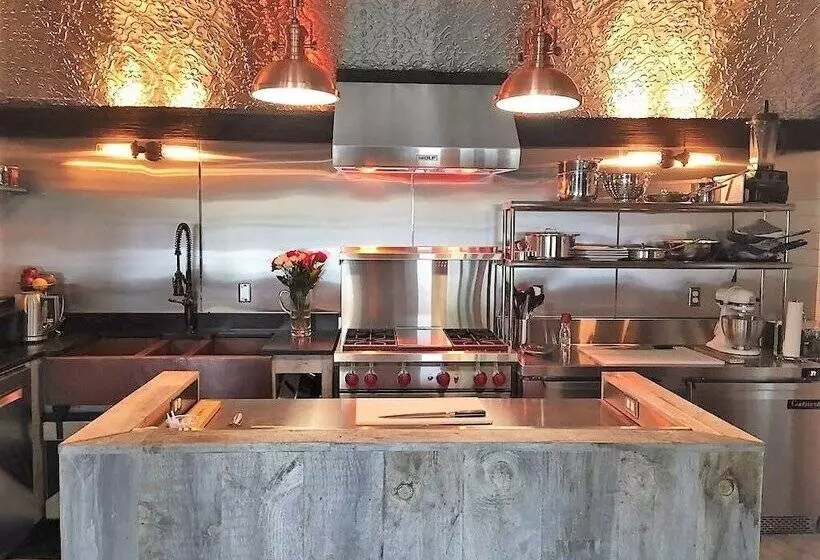 Aamiaismajoitus (B&B) Sea Street Inn