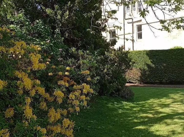 Bed and Breakfast Stravithie Castle