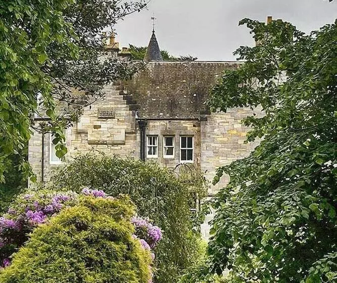 Bed and Breakfast Stravithie Castle