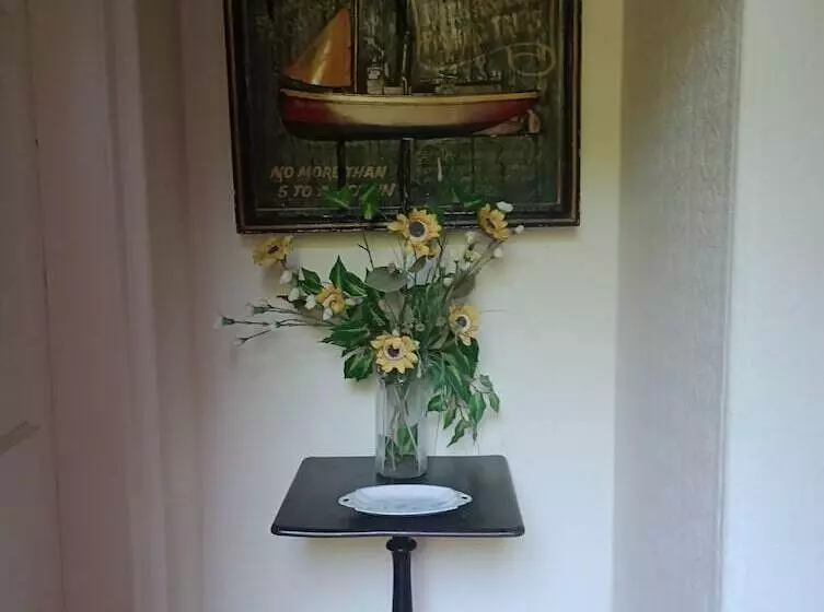 Bed and Breakfast Stravithie Castle