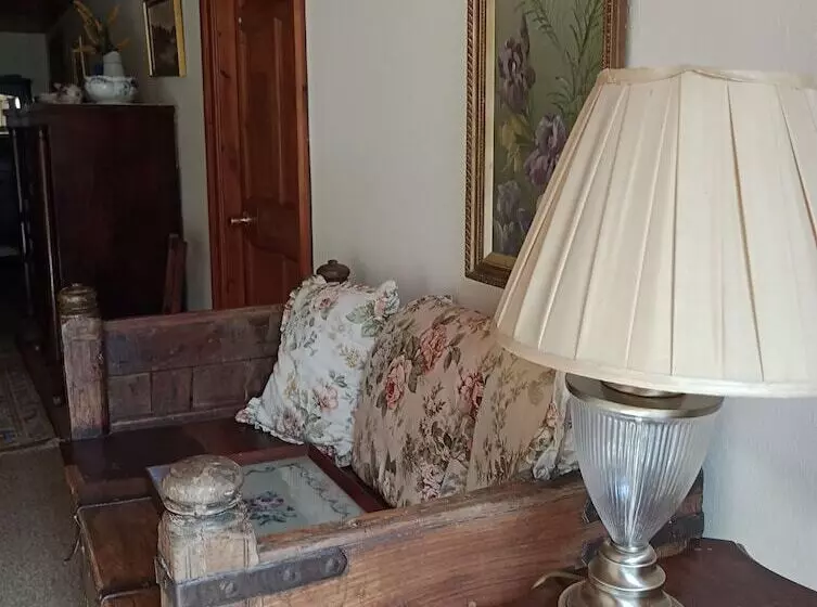 Bed and Breakfast Stravithie Castle