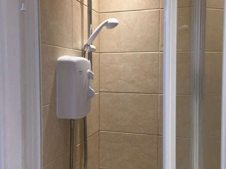 Boonkeys Surf Lodge   Hostel