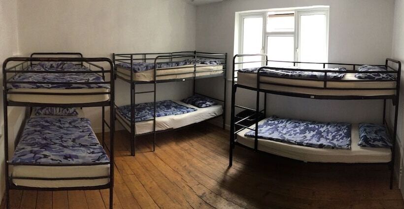 Boonkeys Surf Lodge   Hostel