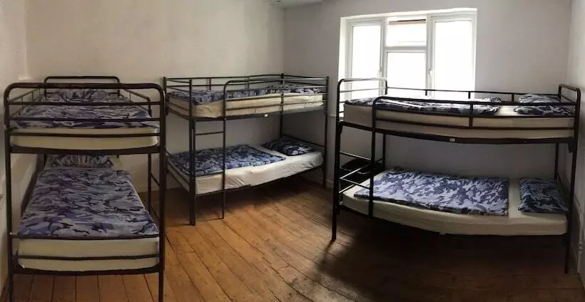 Boonkeys Surf Lodge   Hostel