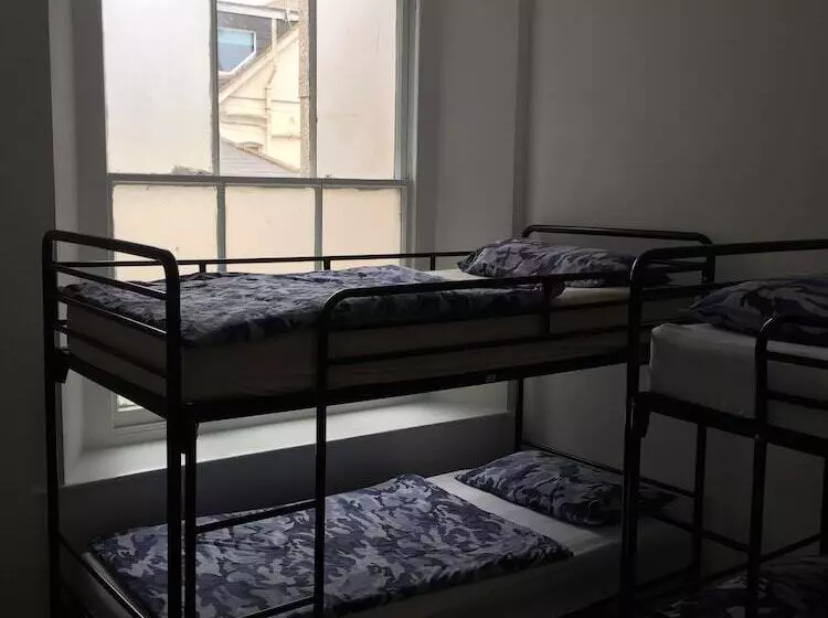 Boonkeys Surf Lodge   Hostel