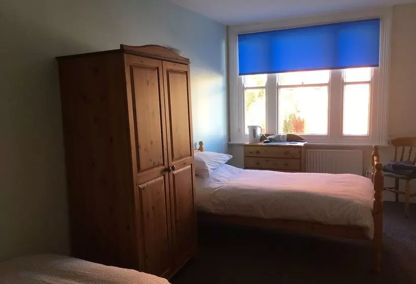 Hostelli The Rolleston Arms