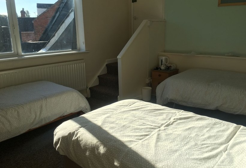 簡易ホテル The Rolleston Arms