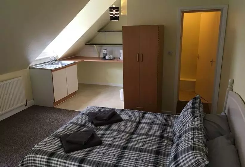 Hostelli The Rolleston Arms