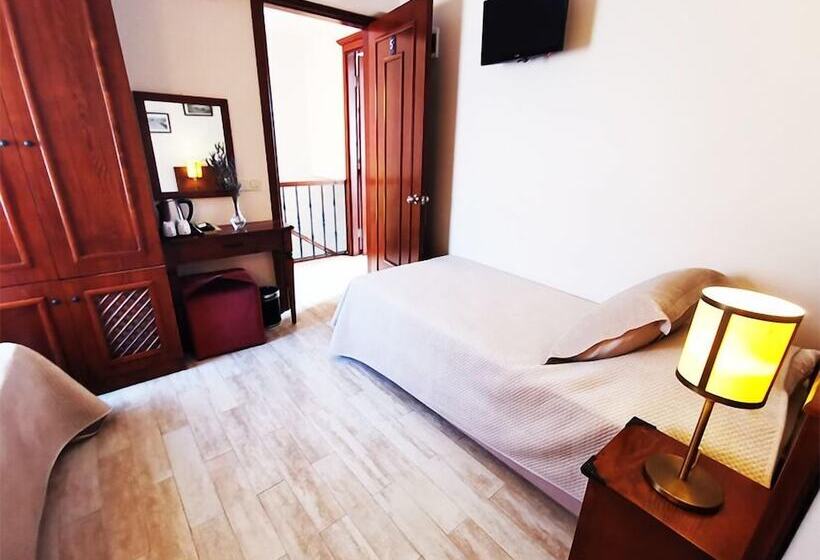 هتل Elaia Tenedos