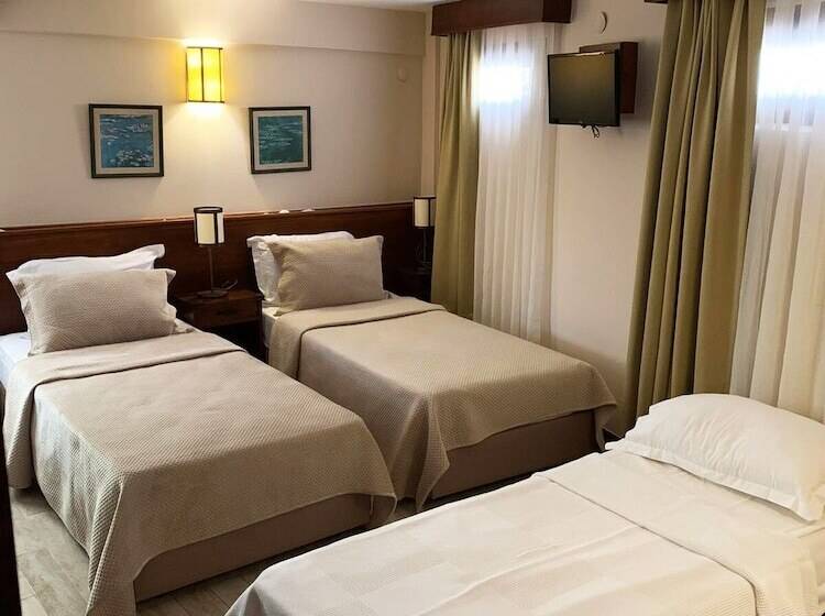 هتل Elaia Tenedos