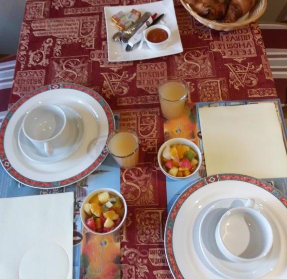 هتل L Un Des Sens