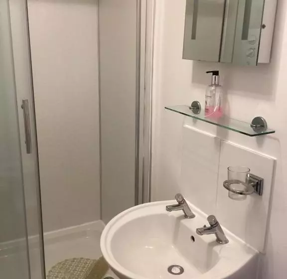 Majatalo Barons Court