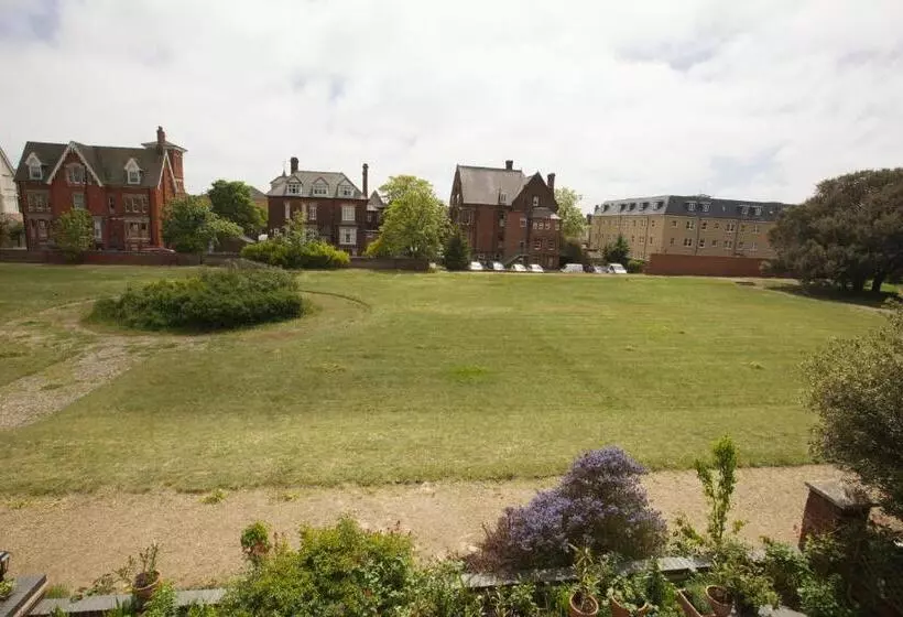 Majatalo Barons Court