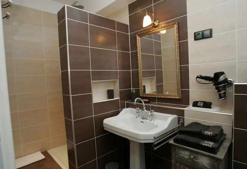 Majatalo Chambres D Hôtes Le Balcon Du Prince